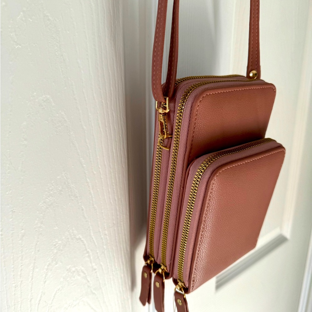 Metallic pink crossbody bag